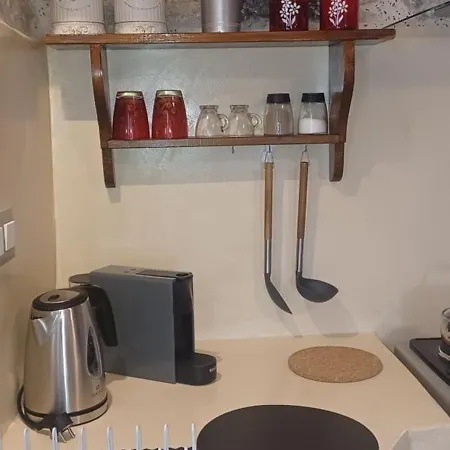 Hatzanario Apeiranthos