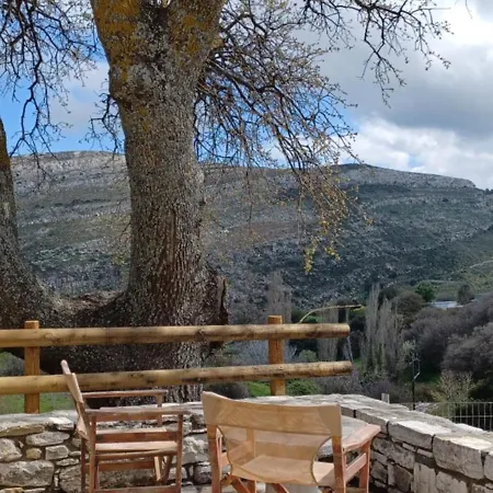 Dom wakacyjny Hatzanario Apeiranthos